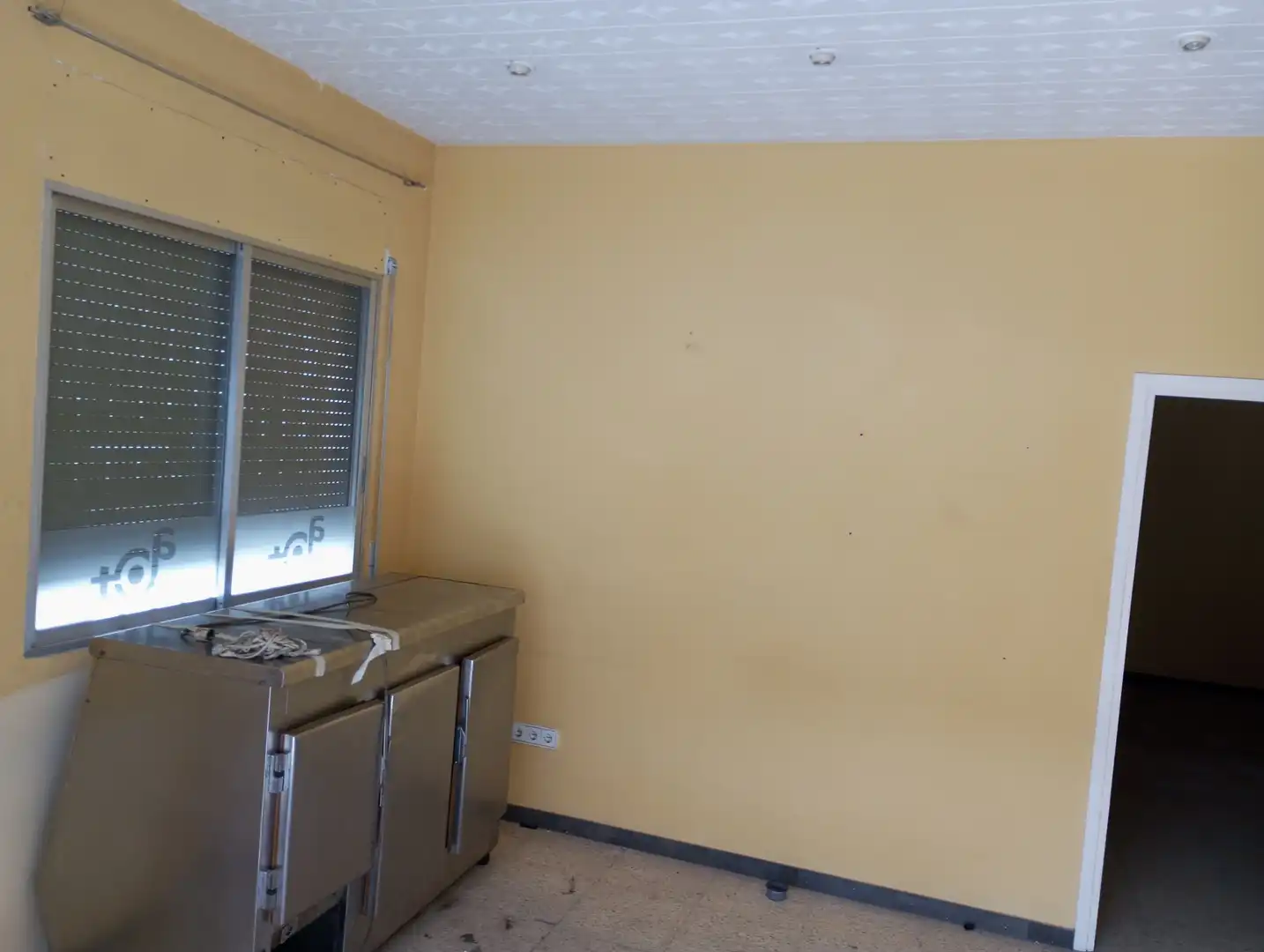 Local comercial en  Carrer d'Olot - Foto 4