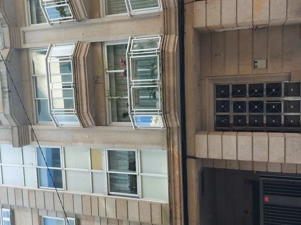 Estudio en calle de María Auxiliadora, 3