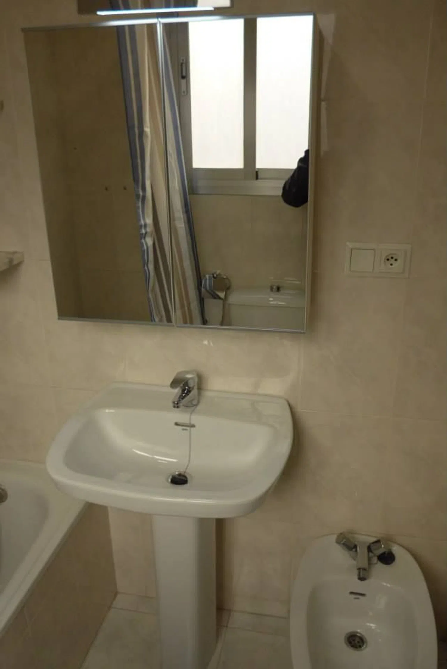 Piso en calle d'Agustina d'Aragó, 45 - Foto 13