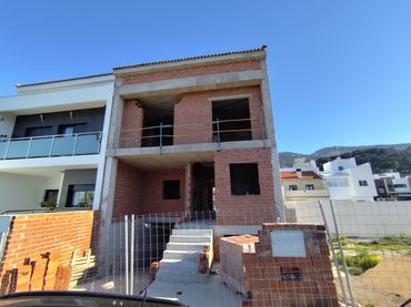 Casa adosada en  Avenida de los Aparejadores 107 - Foto 1