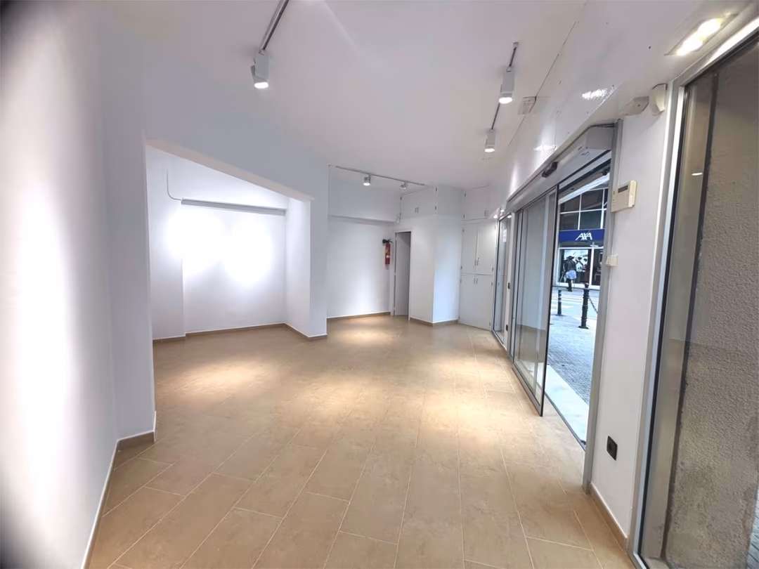 Local comercial en  Carrer Barcelona 18 - Foto 4
