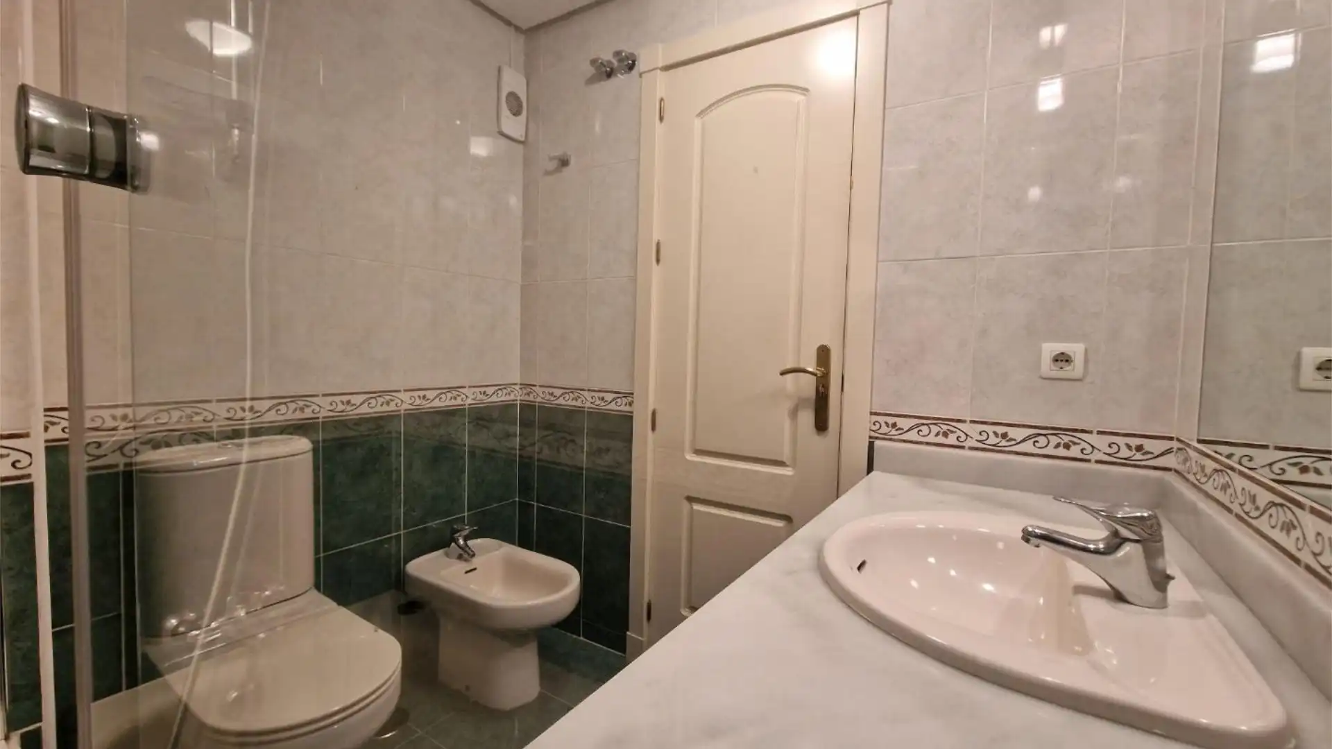 Piso en  Calle Mercedes Formica 4 - Foto 32