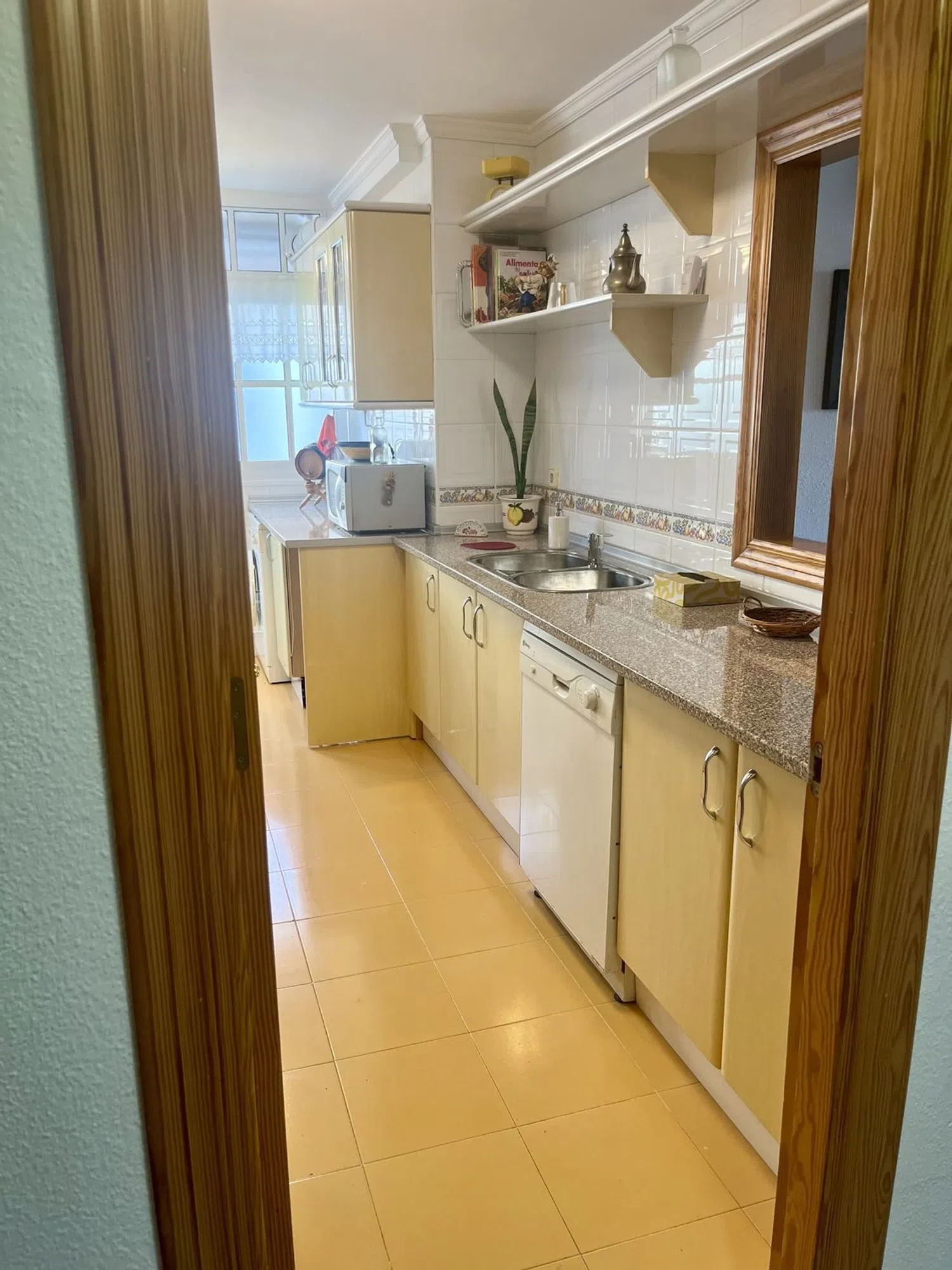 Piso en Barrio Los Guindos - Parque Mediterráneo - Santa Paula - Foto 15