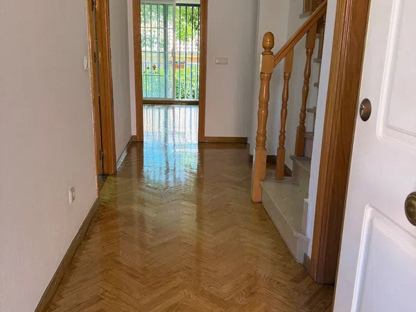Chalet adosado en Calle Valle de Cardos, Valdezarza - Foto 7