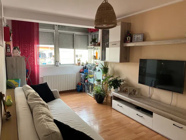 Piso en calle de Inocencio Ruiz Lasala, 62 - Foto 1