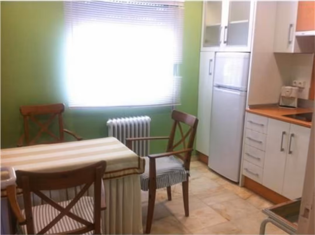 Piso en  Avenida Virgen de la Montaña 6 - Foto 9