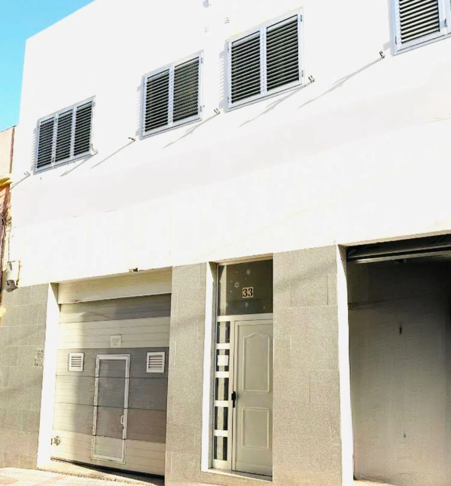 Piso en calle Poetisa Agustina Romero, 33 - Foto 1