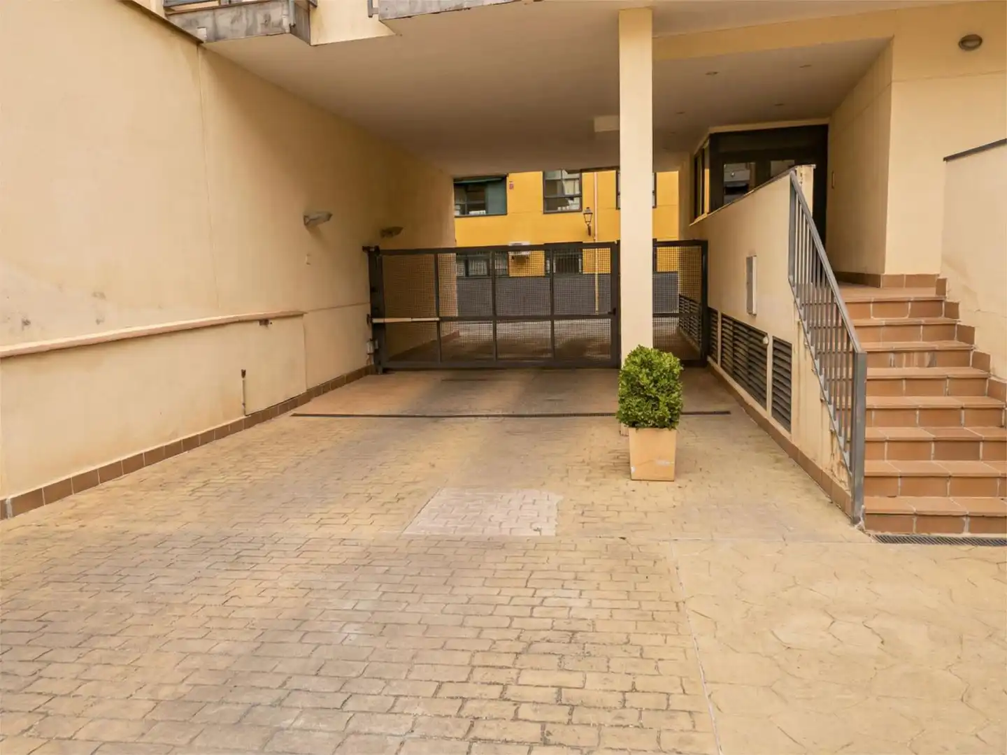 Piso en  Calle de la Fuente de la Reina 1 - Foto 23