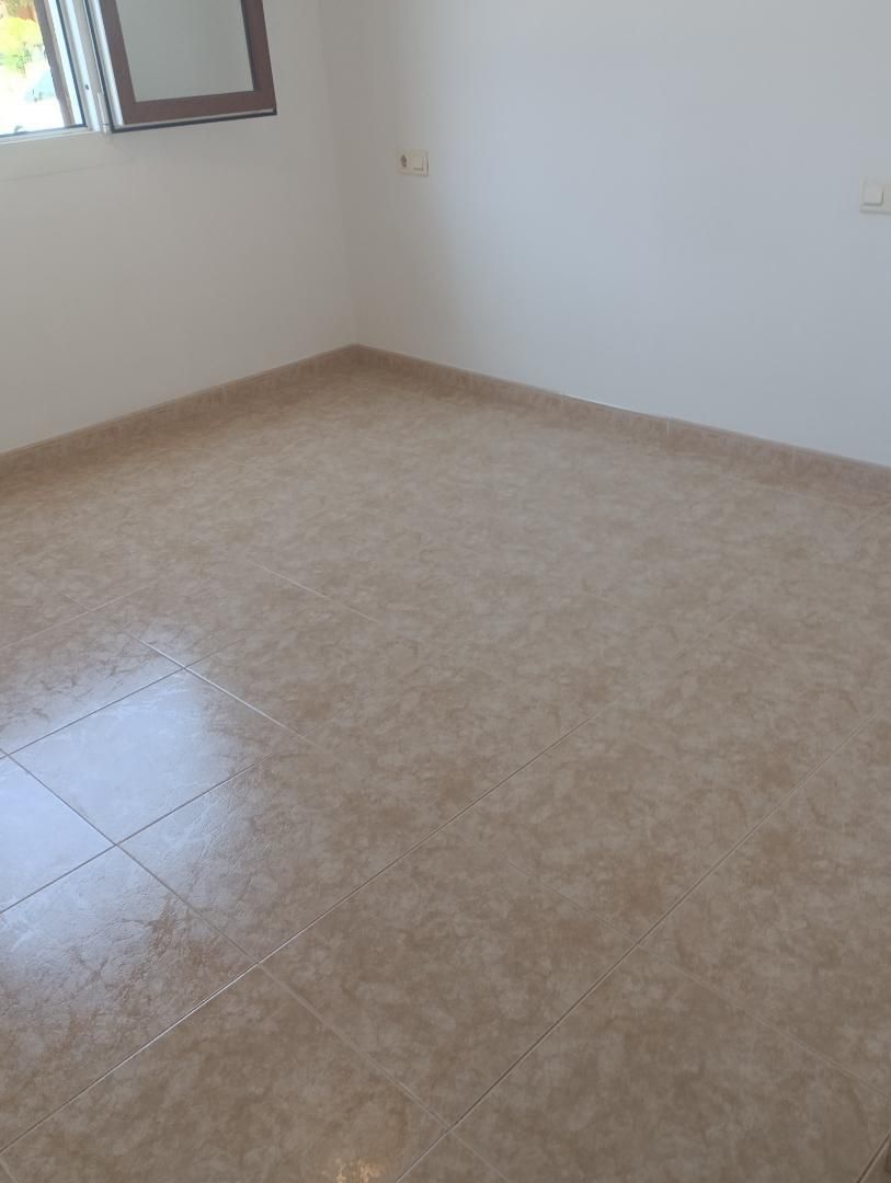 Planta baja en  Calle de la Colegiata 9 - Foto 5