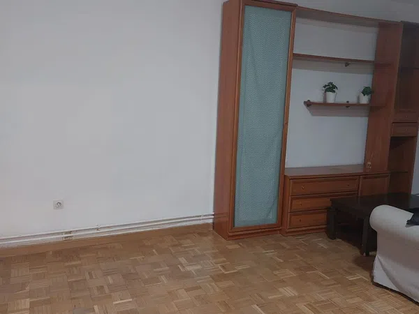 Piso en calle de María de Guzmán, 45 - Foto 2