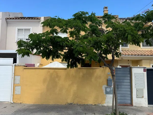 Chalet adosado en Calle Grecia, 25 - Foto 4
