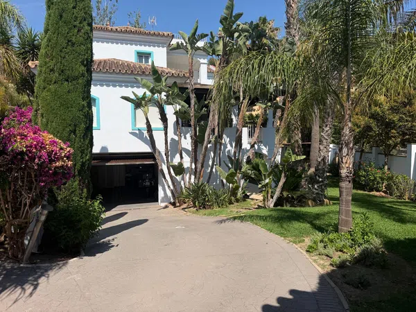 Casa o chalet independiente en Calle Leoni Benabú s/n, Pinares de San Antón - Foto 11