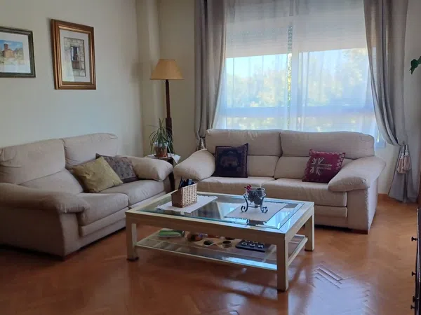 Piso en calle de Ronda, 9