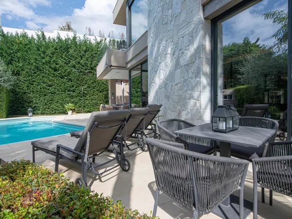 Casa independiente en Barrio La Carolina-Guadalpín - Foto 33