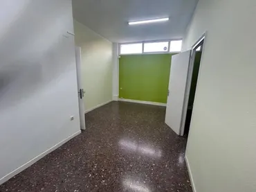 Local comercial en Terrassa - Foto 4
