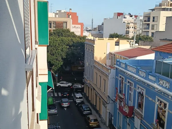 Piso en calle de los sueños, 18