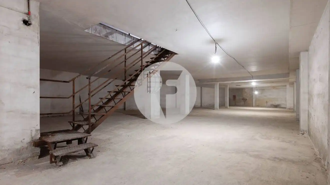 Local comercial en Badalona - Foto 4