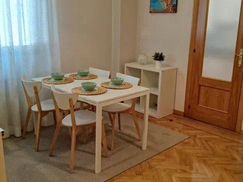 Estudio en calle del Teniente Coronel Noreña, 28