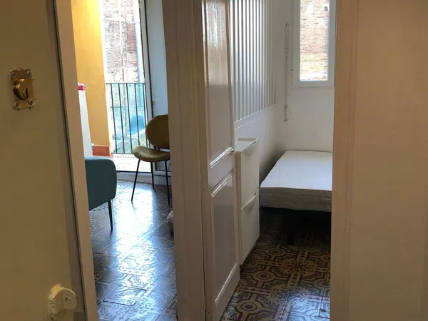 Estudio en calle d'En Robador, 8 - Foto 2