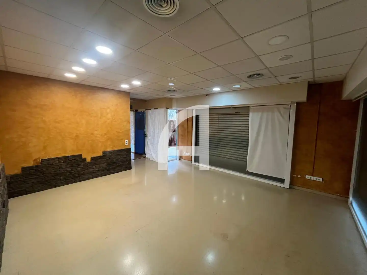 Local comercial en  Dr. Calsina - Foto 2