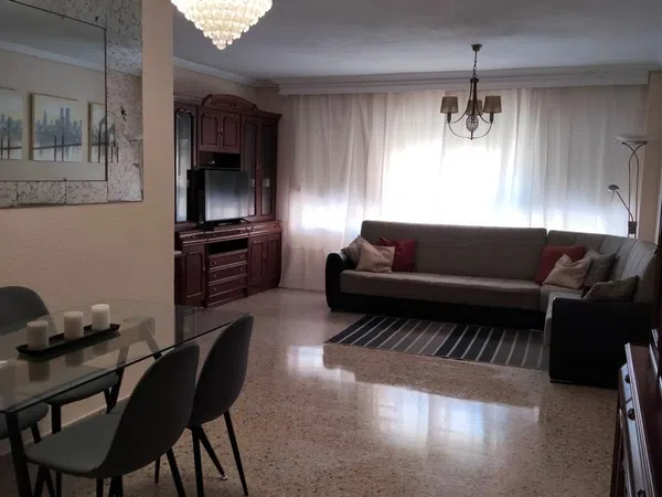 Piso en calle Simeón Giménez Reyna, 13