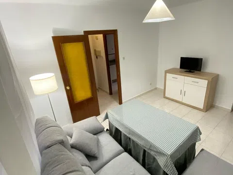 Piso en calle Antonio Maura, 57