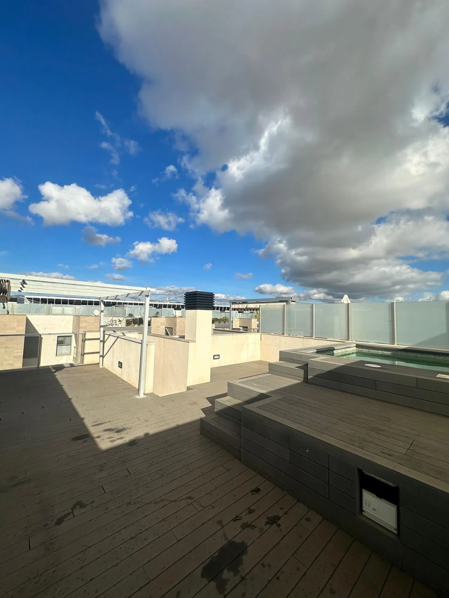 Ático en calle de l'Uruguai, 6 - Foto 2