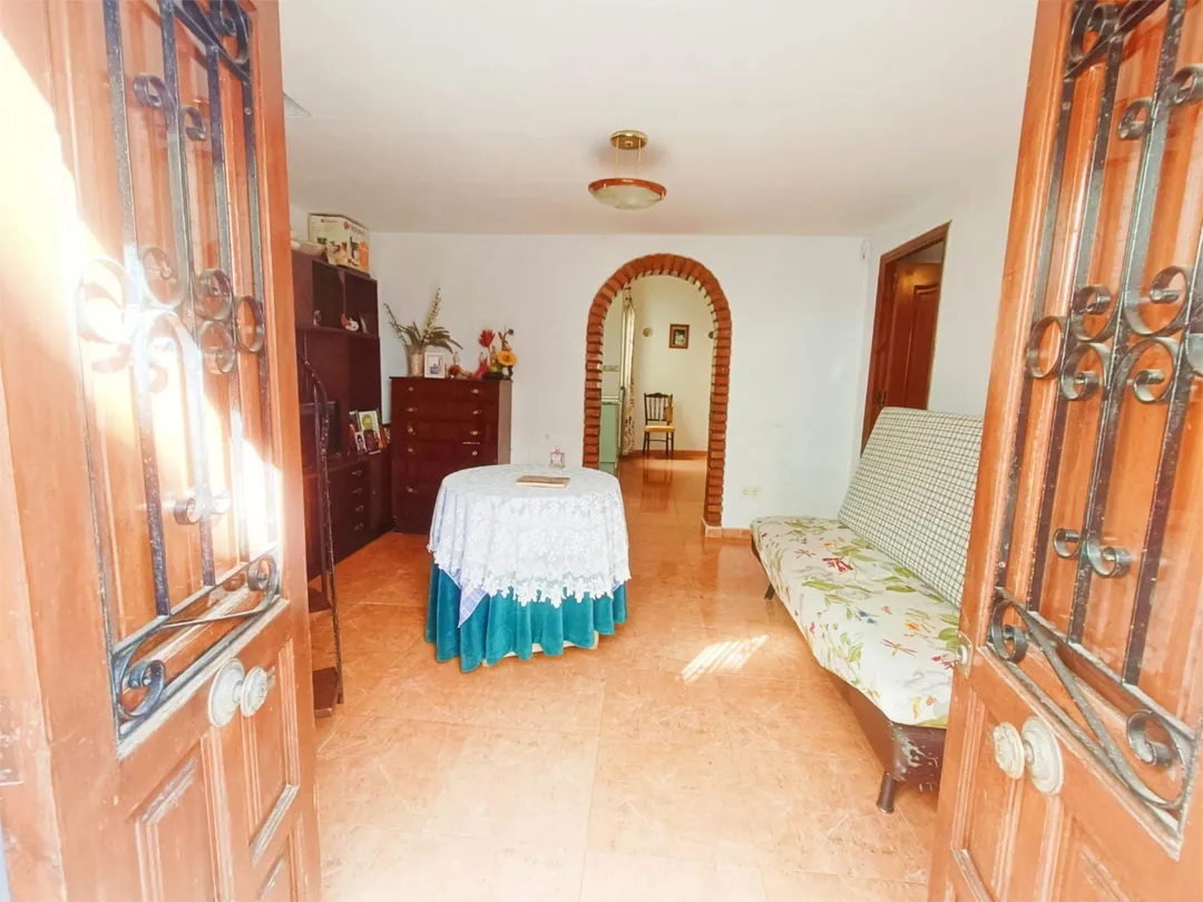 Chalet en  Calle Ramón y Cajal 24