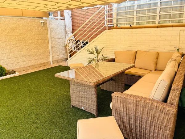 Chalet adosado en Altos del Olivar - El Caracol - Foto 2