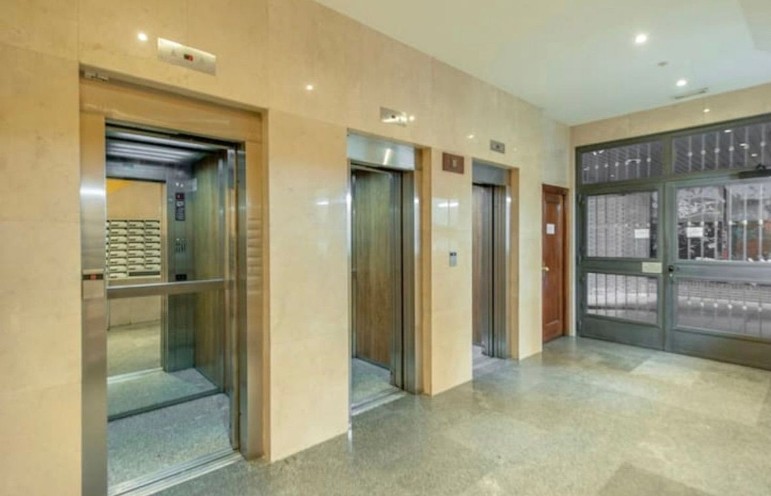 Alquiler de piso en Plaza del Conde de Toreno, 2 - Foto 9