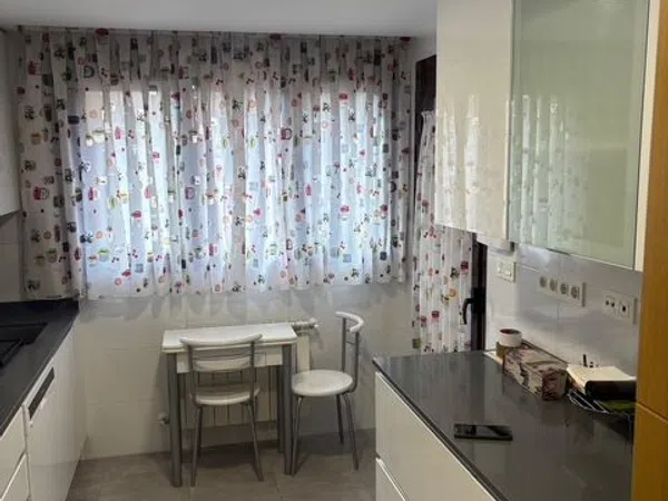 Piso en avenida de La Paz, 39 - Foto 2