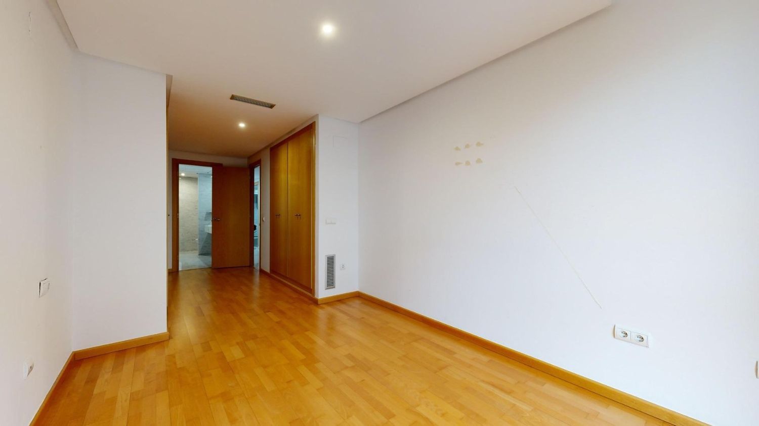 Piso en calle de Sant Vicent Màrtir, 125 - Foto 4