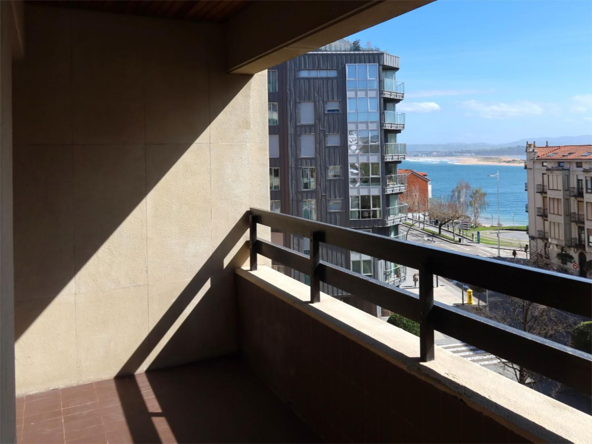 Piso en  Avenida de la Reina Victoria 39 - Foto 3