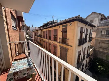 Piso en  Plaza de la Alhóndiga 1 - Foto 1