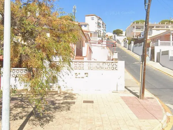 Estudio en Avenida los conquistadores, 41 - Foto 1