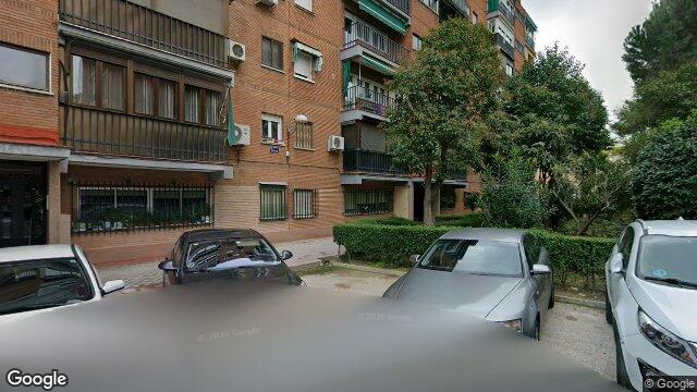 Vista de la calle de Piso en Avenida Oporto, 50