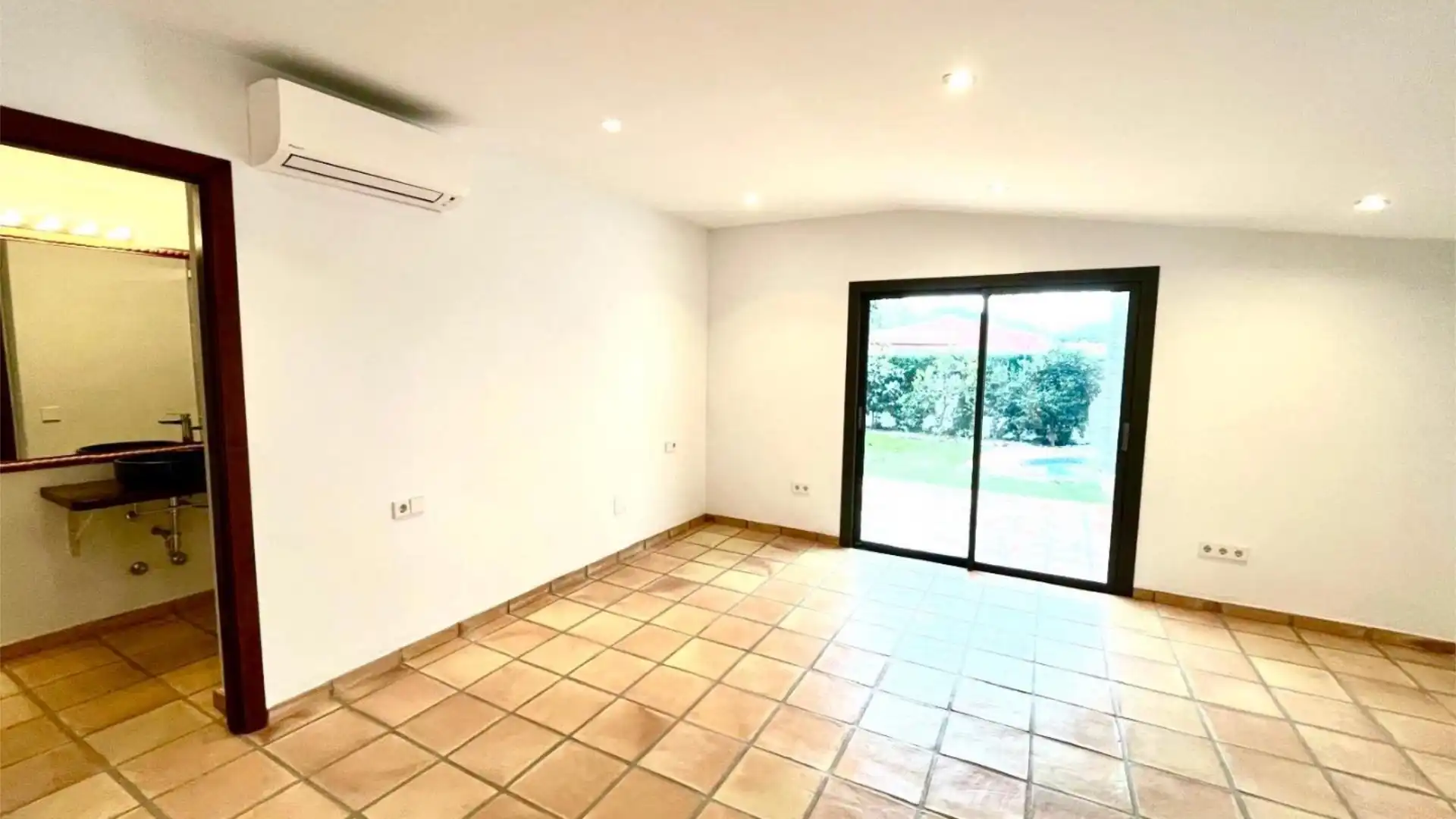 Piso en  Calle Benaojan 6 - Foto 9