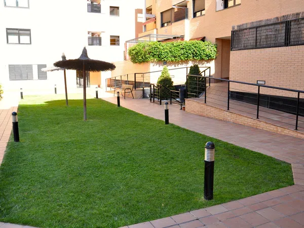 Piso en calle de la Bahía de Santander, 85