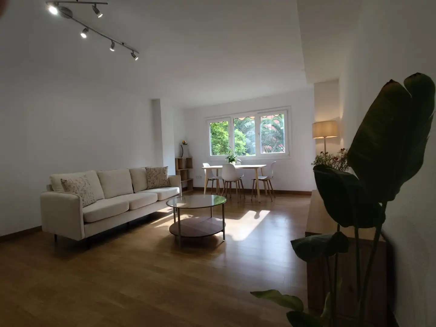 Piso en  Avinguda Oscar Espla 26 - Foto 2