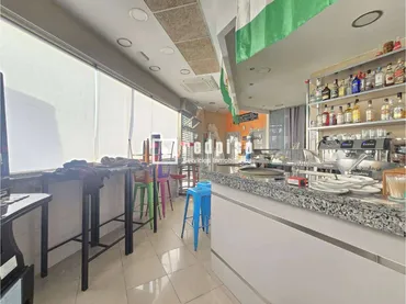 Local comercial en Torrejón de Ardoz - Foto 3