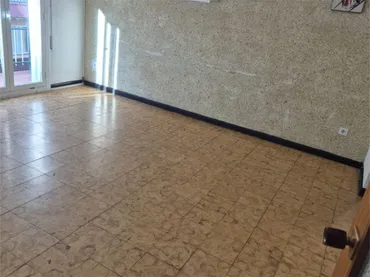 Piso en  Carrer Josep Maria Fàbregas 2 - Foto 4