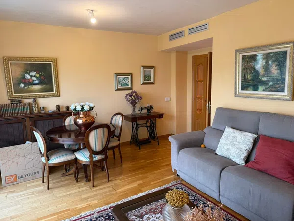 Piso en calle de Biarritz, 9 - Foto 4